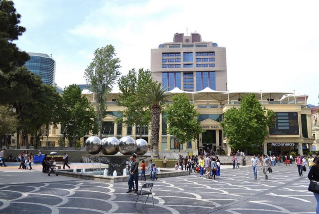 Check-In Apartment Near Fountain Square Vidadi Str Bakú Exterior foto