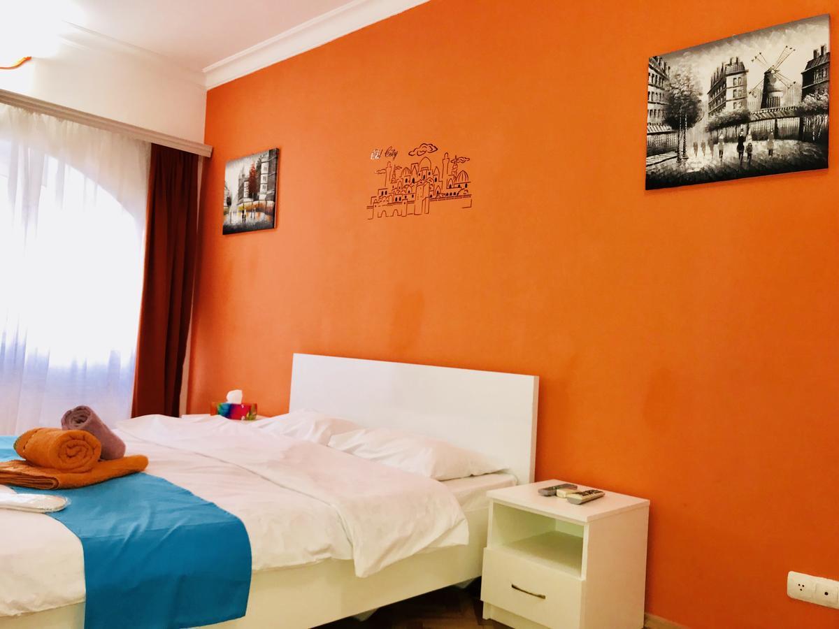 Check-In Apartment Near Fountain Square Vidadi Str Bakú Exterior foto
