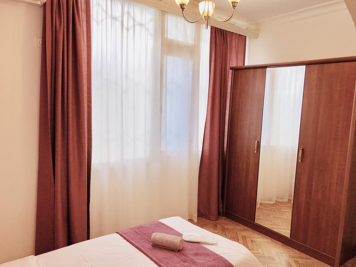 Check-In Apartment Near Fountain Square Vidadi Str Bakú Exterior foto